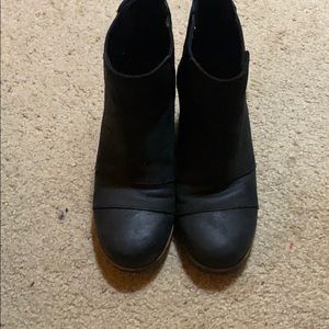 Sorel Joan of arc wedge.  Size 7.